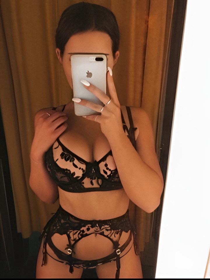 Розалия привлекальеная девушка из Елабуги цена от 4000 руб