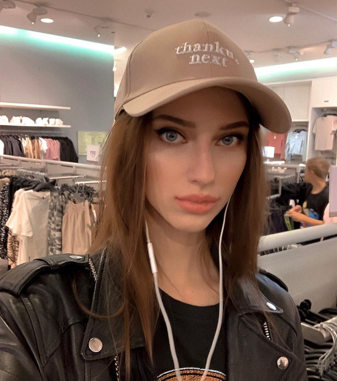 Лада привлекальеная девушка из Елабуги цена от 3000 руб