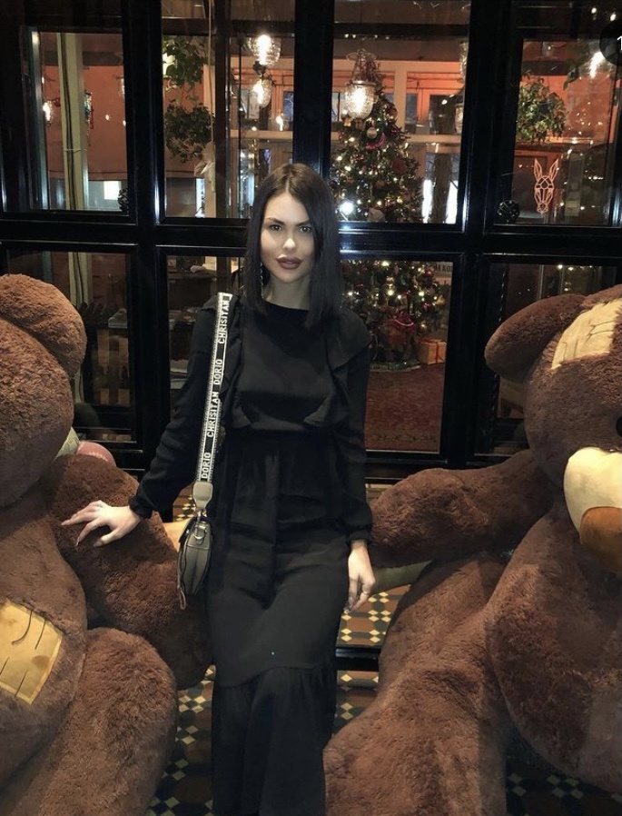 🎥 Марина привлекальеная девушка из Елабуги цена от 3500 руб