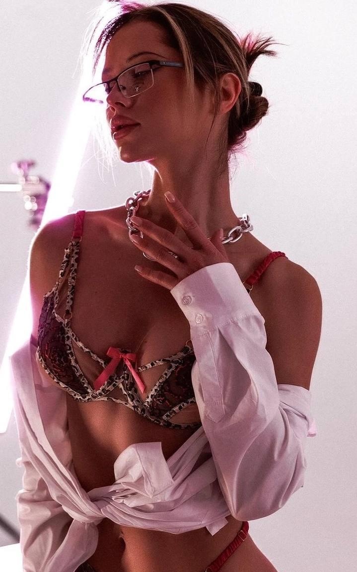 Мила привлекальеная девушка из Елабуги цена от 6000 руб