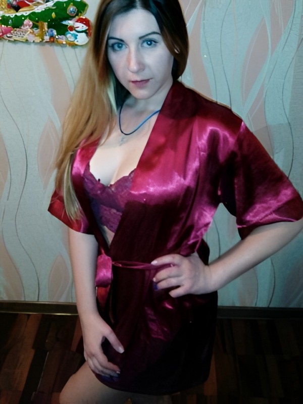 Ксения привлекательная девушка из Елабуги цена от 1500 руб