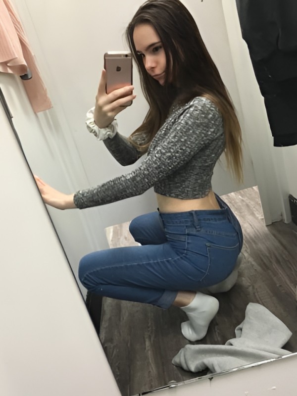 Нелли привлекательная девушка из Елабуги цена от 10000 руб