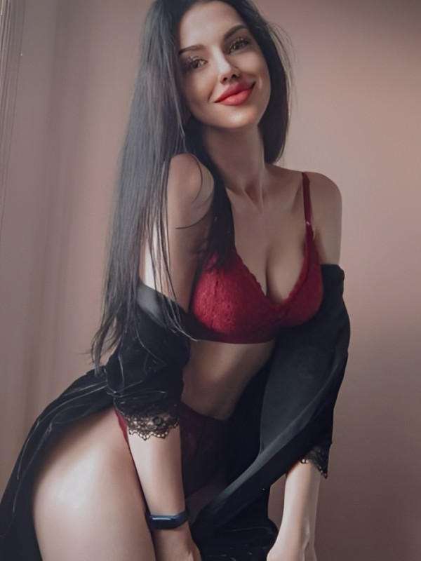 Злата привлекательная девушка из Елабуги цена от 3000 руб