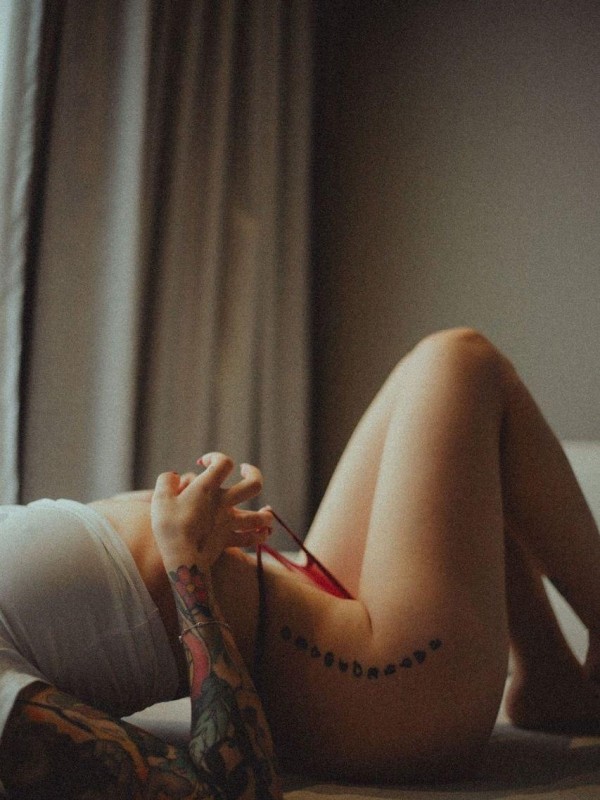 Лера привлекательная девушка из Елабуги цена от 7000 руб